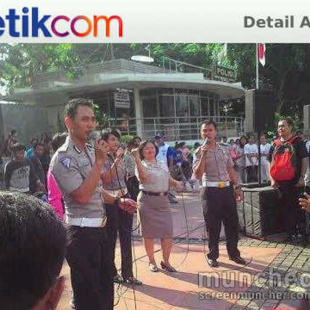 DoleLdt's tweet photo. @TMCPoldaMetro    Para Polisi Lalu Lintas  di CFD
http://t.co/azFUVPj1B2 http://t.co/G77AnmpkFj