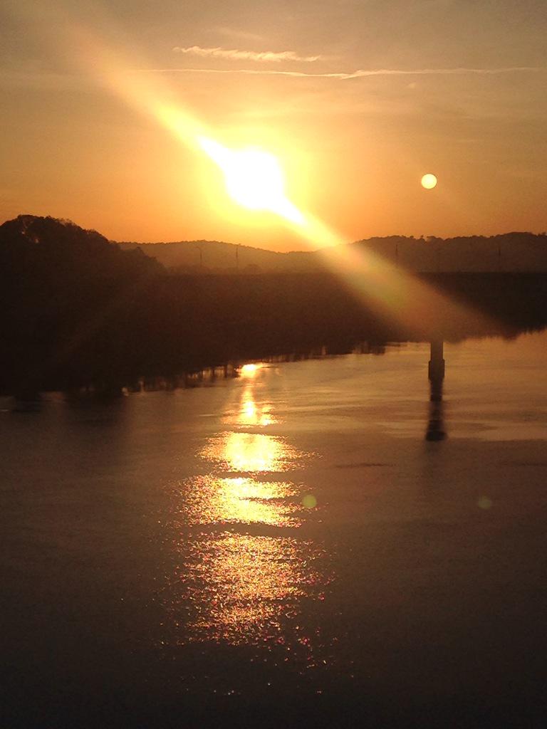 meteoguy's tweet image. Excellent beauty shots this a.m. for #WeekendToday! RT @KMachak17: Good Sunday morning to you all.