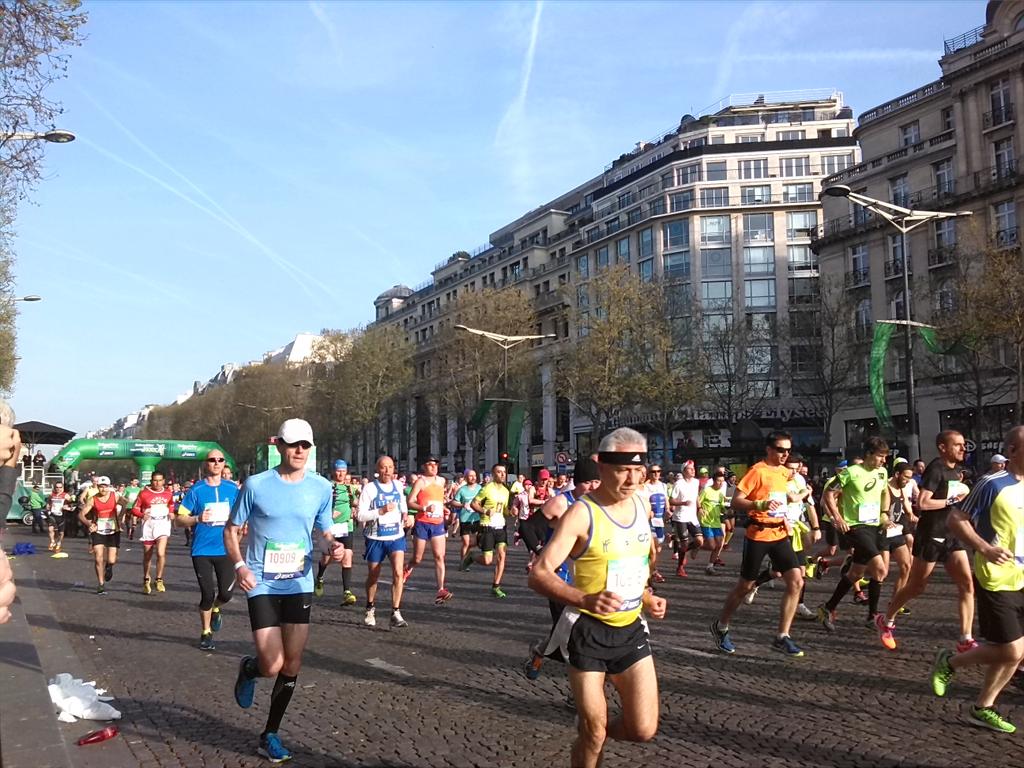 MuyEventos's tweet photo. En 1896 se celebró el #ParisMarathon, con unos 190 participantes. ¡Este año se han inscrito en torno a 54.000! http://t.co/beiufqgW0h