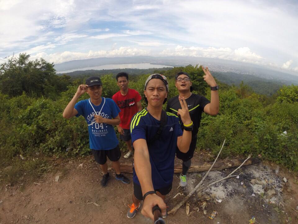 UKRunners's tweet photo. Just because outside is free so we're wake up earlier this morning then run to the top of "Amarilis"
@kendari_online http://t.co/M8RAgNtVfh