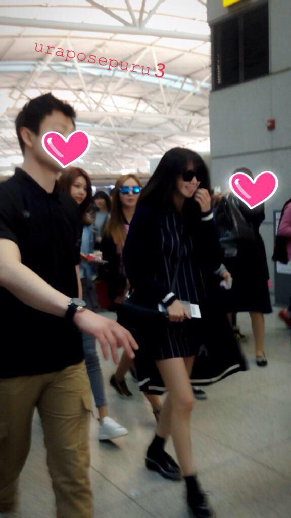 petiteyoona's tweet photo. She looks tiny. Adorable Yoong! #CatchYoonA http://t.co/dLPlEpBcaj