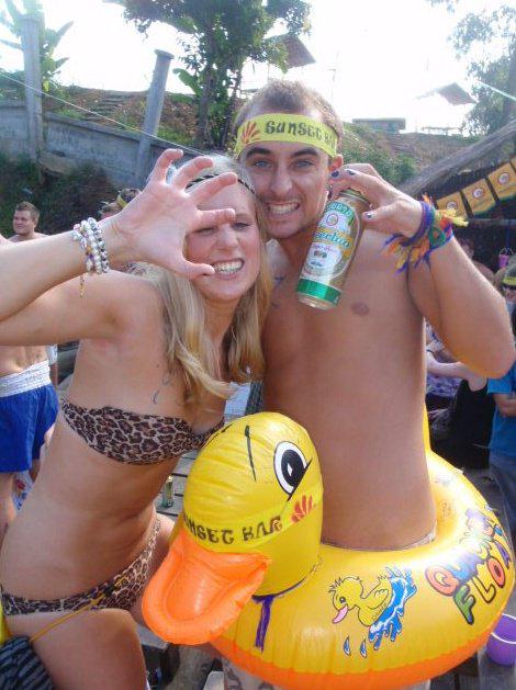 AlexGunning7's tweet photo. Songkran!!! Let's get WET!!!!!! #Thailand #missingyou #songkranfestival http://t.co/DlHSEb8a0c