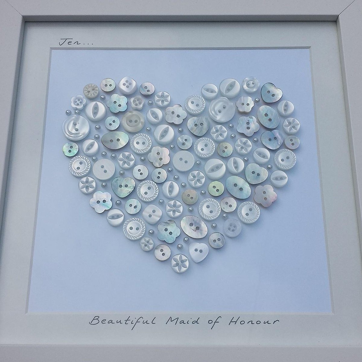 cutebuttongifts's tweet photo. Button art for the maid of honour X #buttonwedding #buttonart #maidofhonour http://t.co/ghfGQ823ec