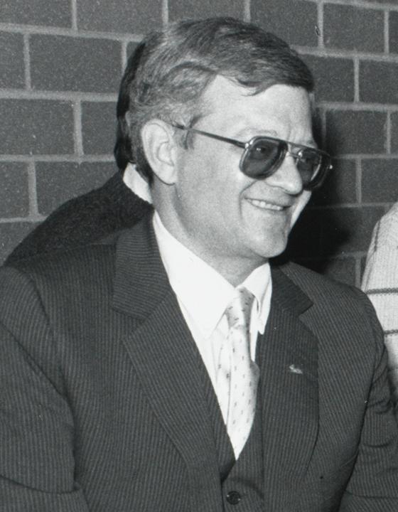 Happy Birthday Tom Clancy, der amerikanische Autor (Roter Oktober, Das Kartell, ...) wird heute 68 Jahre alt 