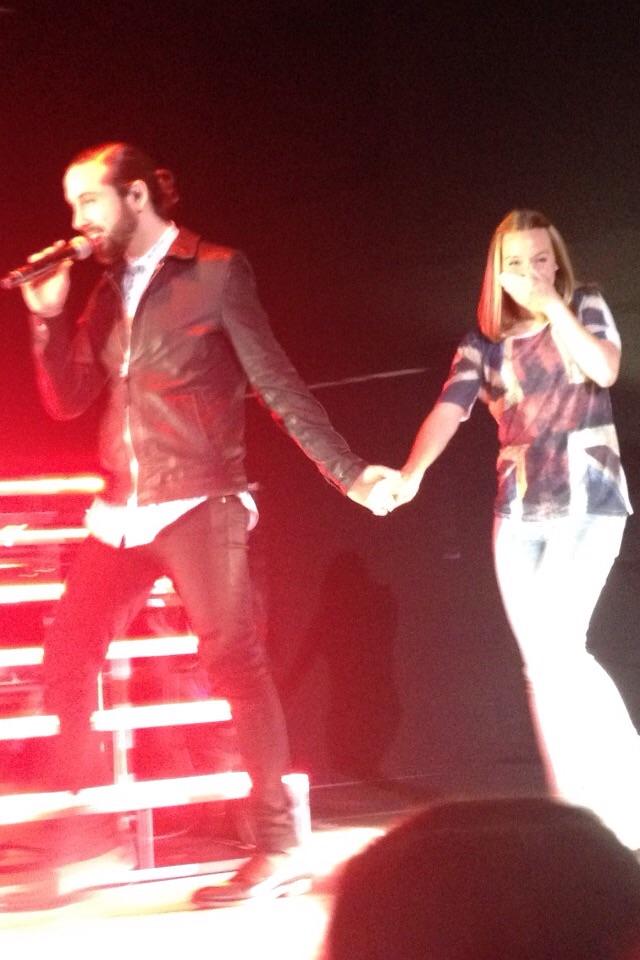 NarMJmagic's tweet photo. The Best moment of my life #PTXMAD #OnMyWayHomeProject @PTXofficial @Avi_Kaplan http://t.co/0IDIr8cTFg