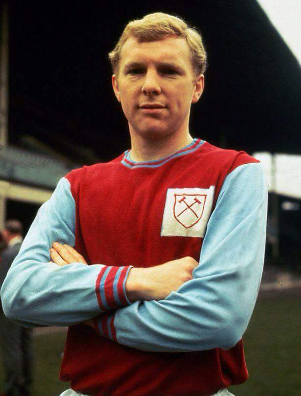 Happy birthday to this legend Bobby Moore! 