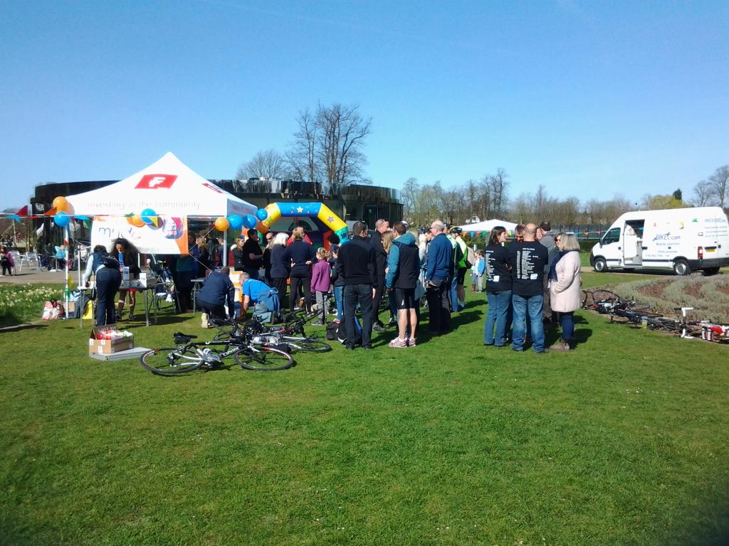 liampdwyer's tweet photo. Great turn out 4 @dsetters @cycle2spain @mndcampaigns @mndassoc @ #PrioryParkReigate 4 #MND #cycle2spain http://t.co/bdsfvboY9o