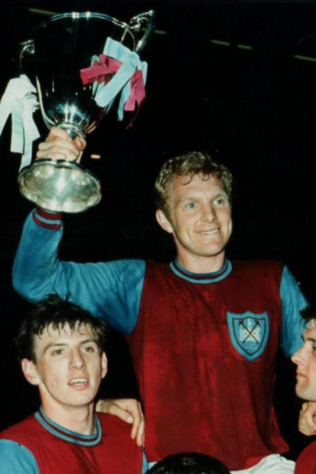 Happy Birthday to West Ham legend Sir Bobby Moore. 