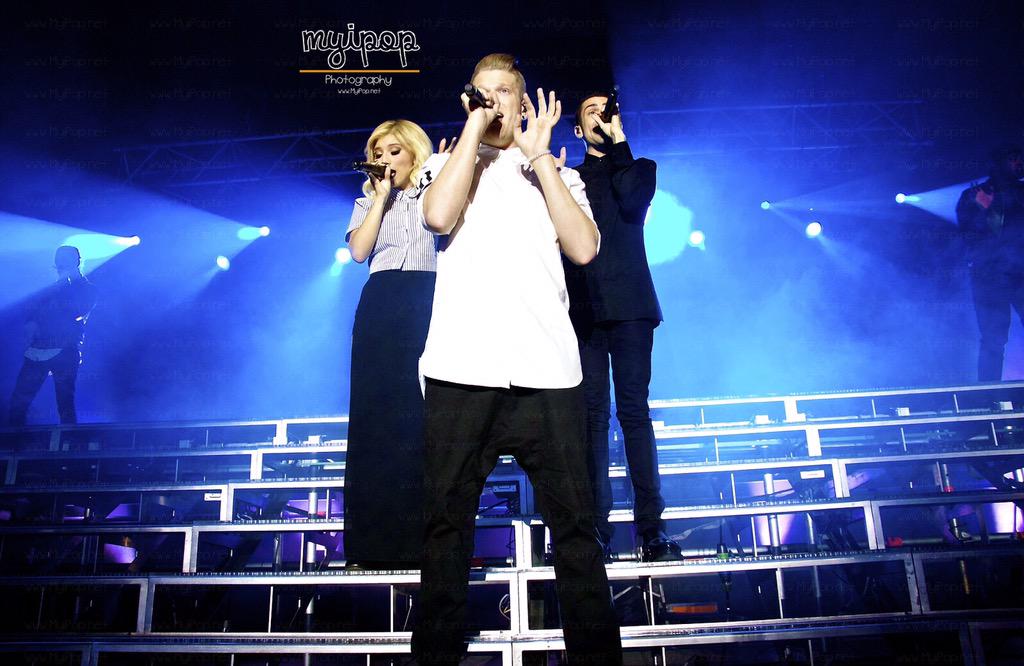 MyiPop's tweet photo. Pics | Pentatonix (@PTXofficial ) the #OnMyWayHomeProject in Madrid @DoctorMusicTuit #PTXMAD https://t.co/XKYE7PILtG http://t.co/i8Eb3LbpkY