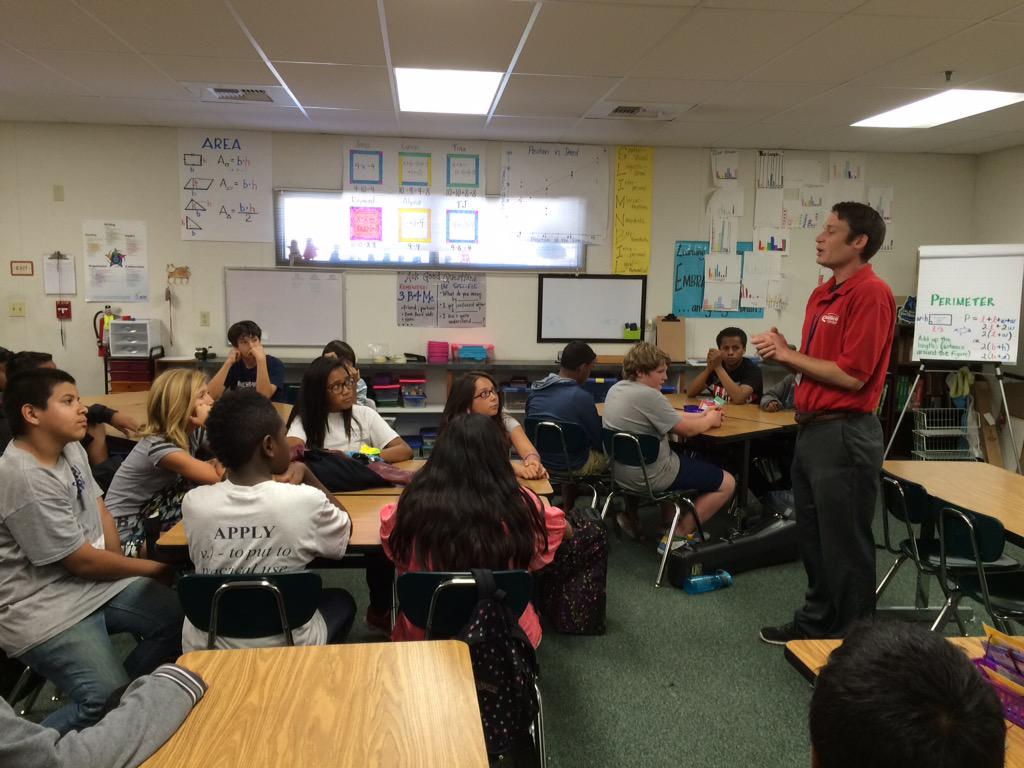 l_fukuda's tweet photo. Reuben H Fleet brings Forces in Motion to RMMS. Parachutes and roller coasters #NGSS #rmmsfam http://t.co/M2Cphxrbhz