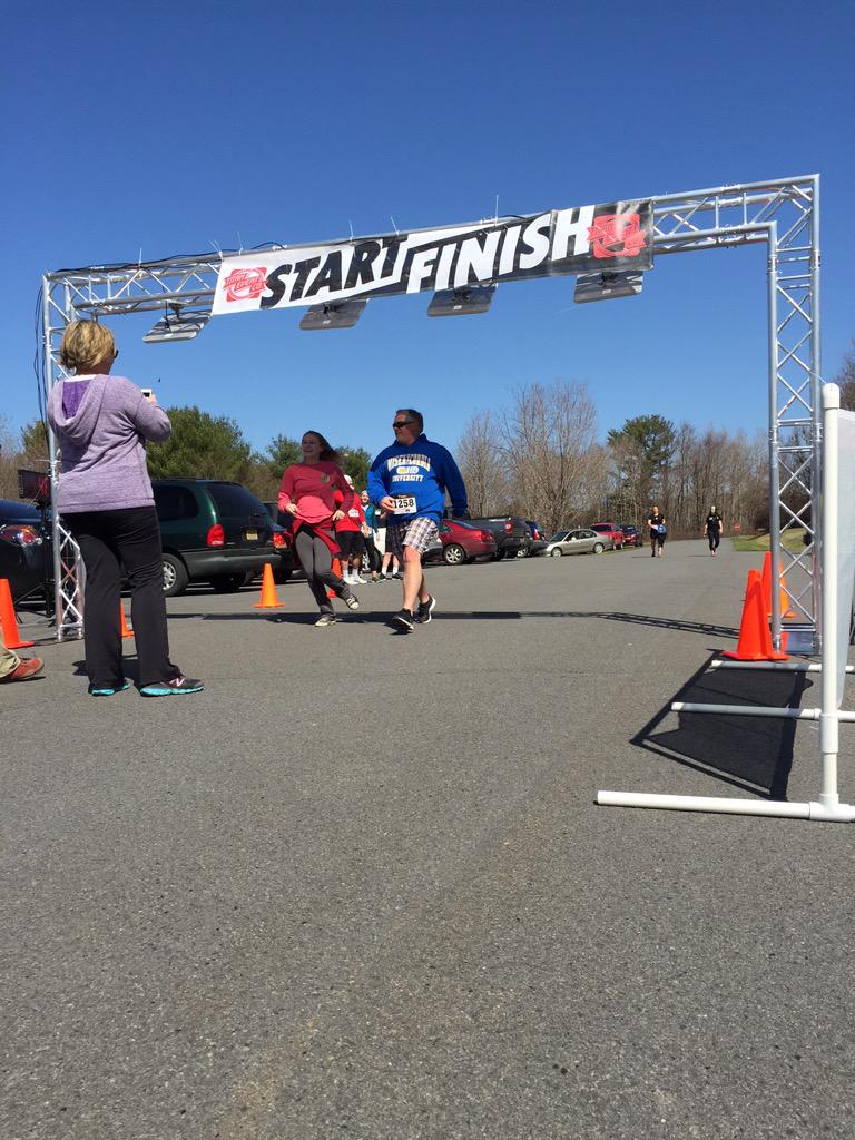 MountinCancer5K's tweet photo. Other runners crossing the finish: http://t.co/UorIzHZ5mo