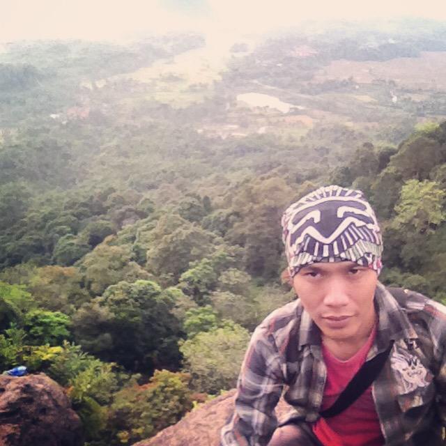 AyiTriad's tweet photo. #pendaki #gunung #mountain #hiking #traveling #munara #bogor #indonesia http://t.co/gqVmzTmu2Q