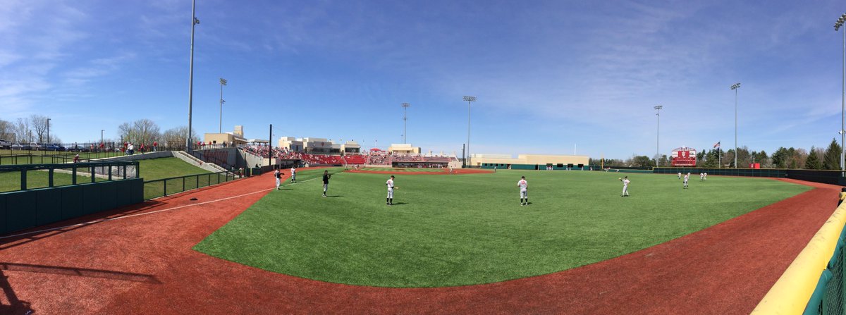 IUHoosiers's tweet photo. Another gorgeous day for some @HoosierBaseball! First pitch is at 12:30 pm! #GoIU #BeatRutgers #1MillIU http://t.co/xsFVO1IKzf