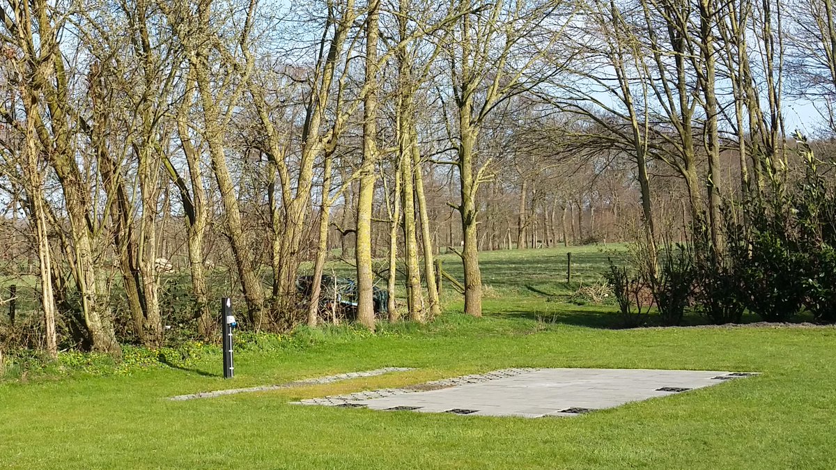 Welkom op Camping de Lijsterbes in #Oldebroek! Wij beschikken over verharde kampeerplaatsen campingdelijsterbes.nl