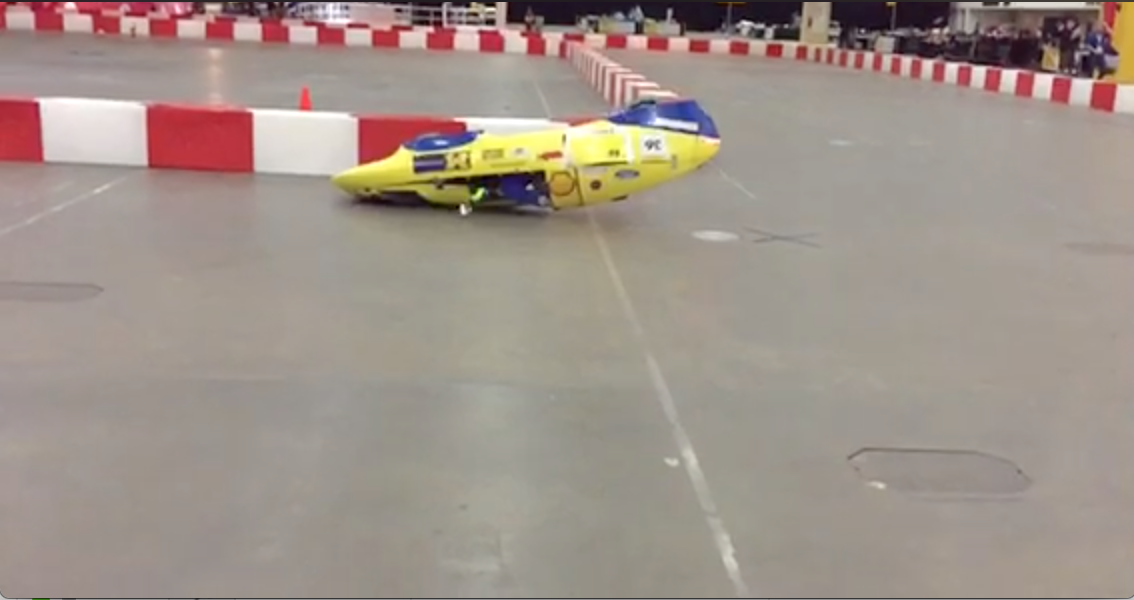 umsupermileage's tweet photo. Picture from our crash courtesy @ejk. Driver is okay &amp; damage minimal thankfully! Track soon?  #SEM2015 #UmichEngin http://t.co/yaqY88bA7s
