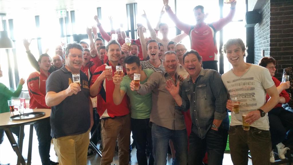 tom_verhaegh's tweet photo. @RKSVMierloHout1 Succes volgende week!! Hier gaat het ook nog door! Met sportieve groet, IVO Velden http://t.co/ozwWseyFOn
