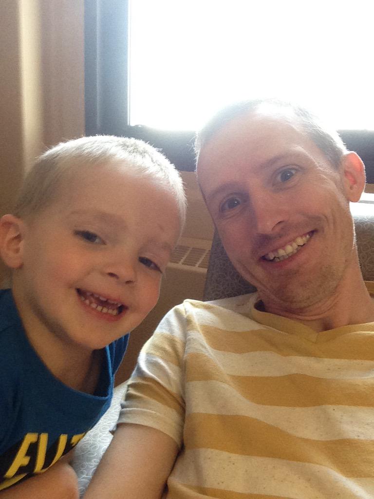 WillmarAG's tweet photo. Hangin at the hospital!!! http://t.co/6H5XEqqYWC