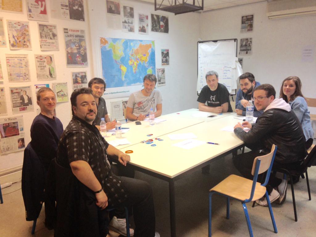 ecolemultimedia's tweet image. Moment de répit pour les Gamers durant la délibération du Jury...Soyons patients @ecolemultimedia #HTML5GAMEJAM