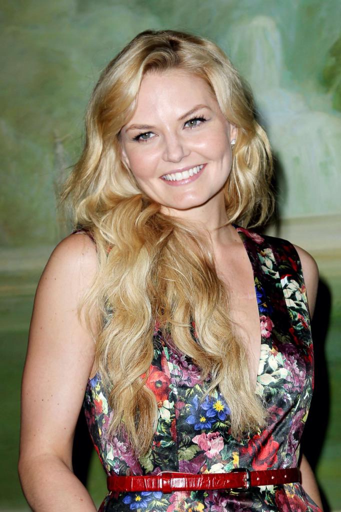 Happy birthday to the beautiful jennifer morrison, thank you for all your characters especially emma swan.  
