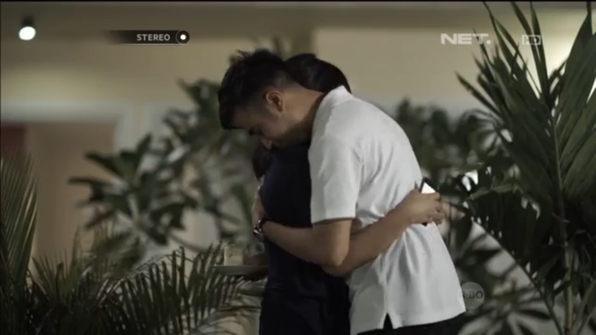 fitria_purwani's tweet photo. aaaa, so sweet <3 @angelicaaMP @vidialdiano @NET_Stereo #StereoNETeps4 http://t.co/yCW64CyaQW