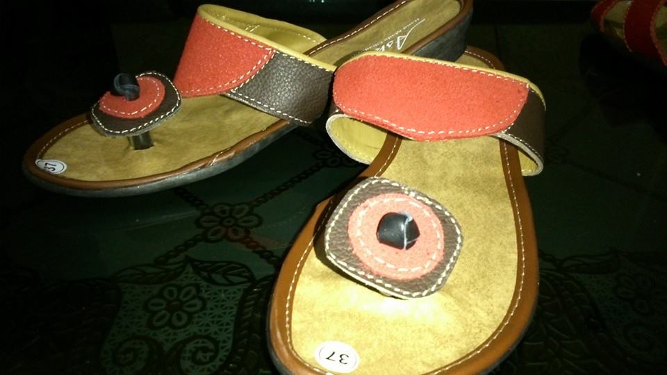 rumahsotoiwan's tweet photo. HUB: 081214331964/ 081394751965 ALMT : KOMPLEK BUMI PANYILEUKAN i 9 NO 14 Rp 35.000 http://t.co/L716v97jT2