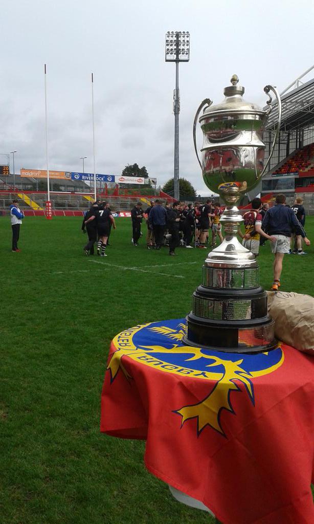 Congratulations to U-18 #MunsterYouths winners <a href="/NCW_RFC/">Newcastle West RFC</a> - Estuary. They have beaten <a href="/bruffrfc/">Bruff RFC</a> 22-20 at Thomond Park.