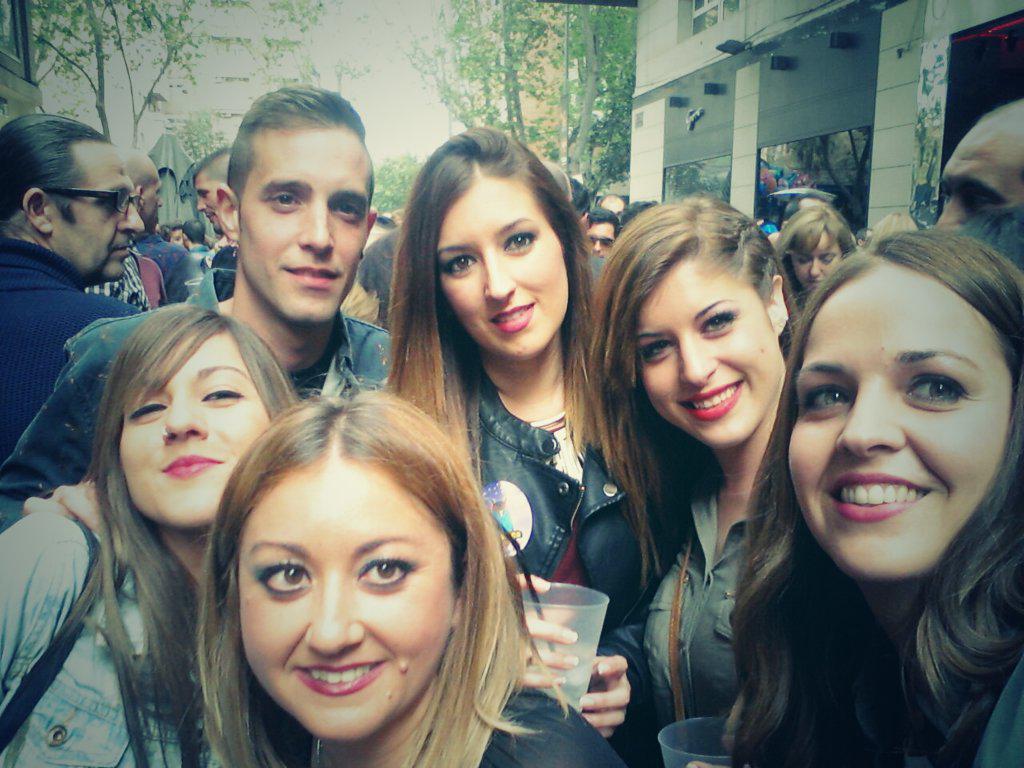 rakysinmas's tweet photo. Murcia que hermosa eres!!@L_E_L_S @anikags @maria94816961  bart y manola http://t.co/CPEW467SgA