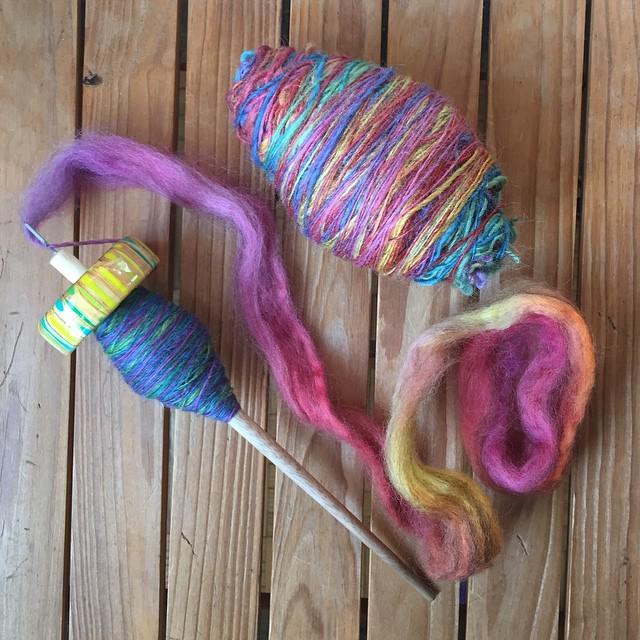 JuliannaPuccini's tweet image. Started my second cop :) This is woolgatherings mixed BFL. #spunday 
#spindle #spinning #w… instagram.com/p/1YA3URPK5r/