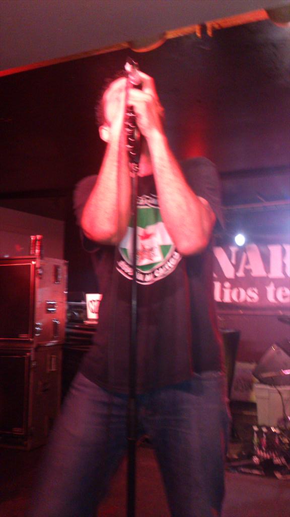 javidelcanto's tweet photo. Vikingo de Narco con la pegatina de Las Bragas De La Virgen xDD http://t.co/BflpD2vXGZ