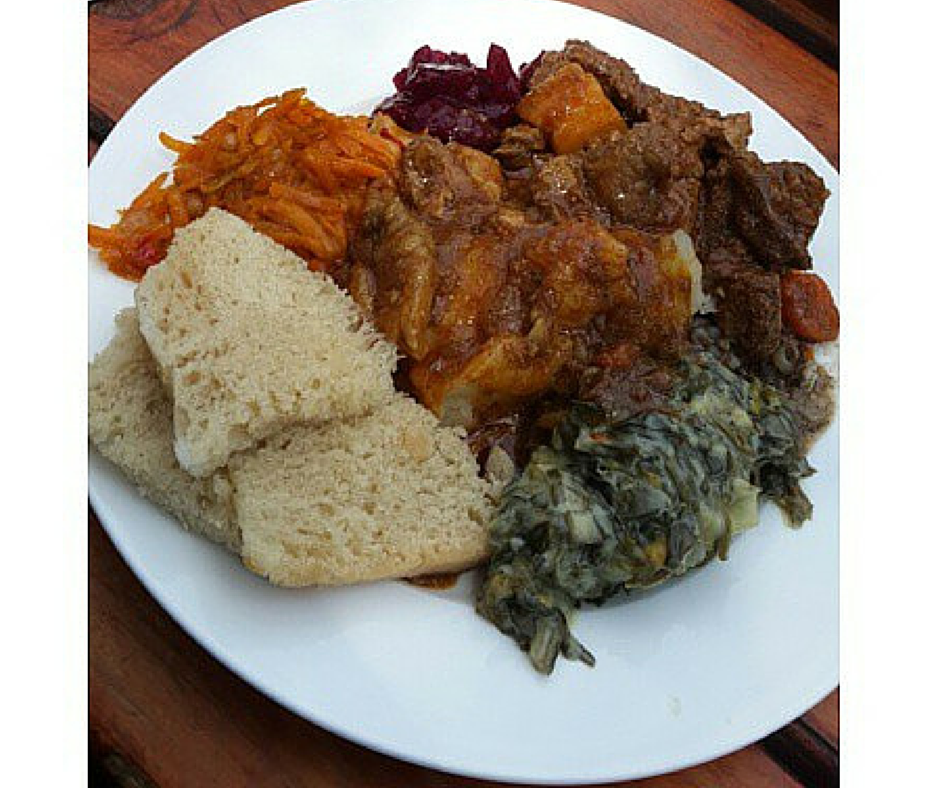 SakhumziSoweto's tweet photo. This is how Authentic African food is laid out. What do you like to add on your plate from our buffet? http://t.co/oRHG30z5lt