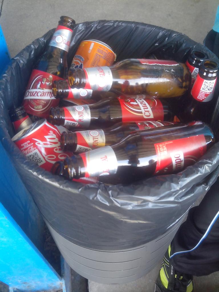 Este es el resumen de un dia de partido de futhol de nuestro equipo!!/))