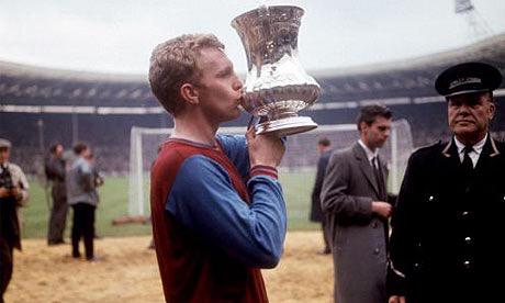 On this day in 1941 our biggest legend Bobby Moore was born. Happy Birthday captain. 