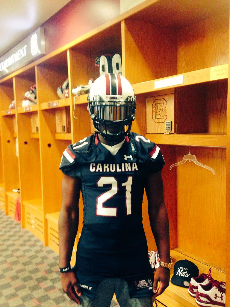 TheRealIsaiahJ's tweet photo. Officially playing my senior year at the 🌴. University of South Carolina. 🌴 #blessed #Gamecocks #GamecockNation http://t.co/oPop76xGwG