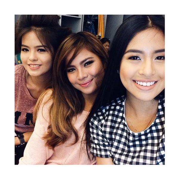 OfficialBBUnli's tweet photo. Bea with @_gabbigarcia and @lou_delosreyes #BeautifulSASummer http://t.co/21kjUlsolc