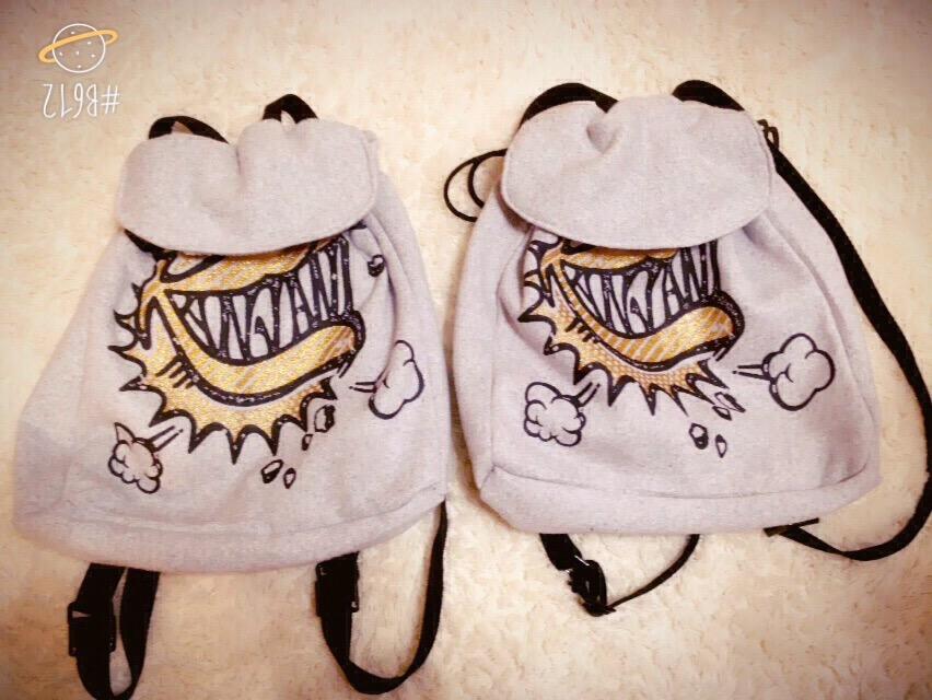 eighter_twins's tweet photo. ニズムのトートバッグからリュックサックつくった🎵

ままに手伝ってもらいながら作った！！

めっちゃ大変やったけど可愛いの作れたからよかった😊💫 http://t.co/WqrVWzYysK