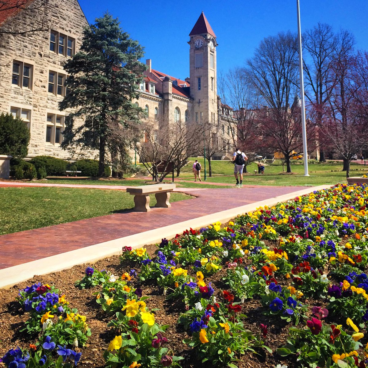 IUBloomington's tweet photo. Top 5? We're OK with it. "21 of the Most Beautiful College Campuses in America" via @BuzzFeed: http://t.co/1Kwf0o3yQU http://t.co/2oncutc1e8