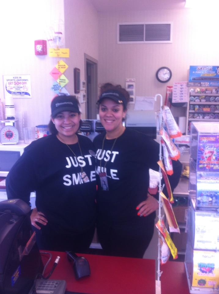 KE_ThaRapper's tweet photo. I want to THANK!!!!! The Stewarts shop for allowing me to sell my shirts there #JUSTSMILE #EMBRACETHEMOMENT http://t.co/sWF3tDUjvN