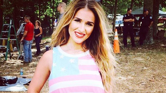 Happy Birthday to our favorite soon-to-be-mommy-of-2, Hang with her here:  