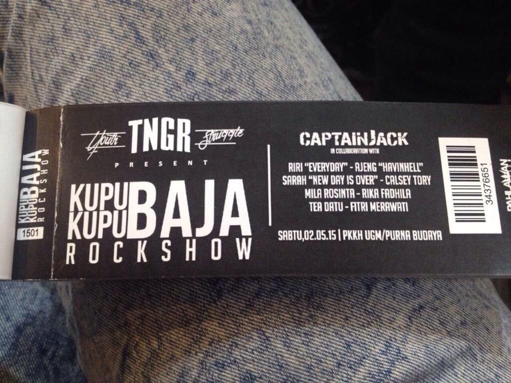 captainjackband's tweet photo. Tiket Kupu Kupu Baja Rockshow sudah dpt kalian beli mlm ini di booth @TNGRdeadly | IDR 30rb #KKBrockshow http://t.co/JyOjozsZuj