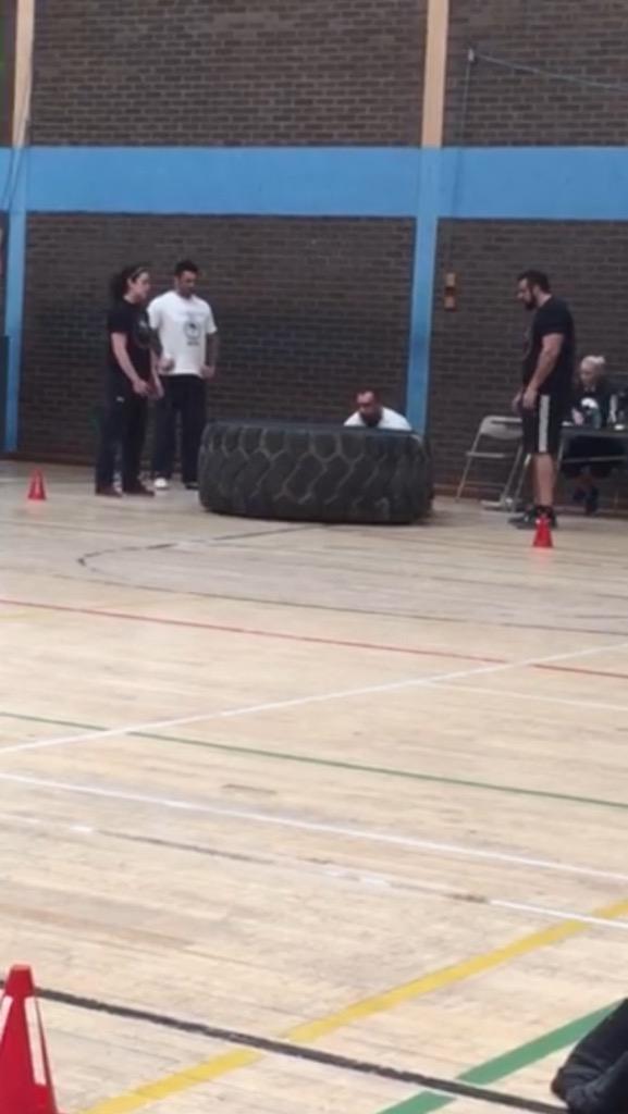 Hulksstrongman's tweet image. Northern 105 , now time to heal the dislocated shoulder and sciatica ready for Yorkshires. #retainthetitle