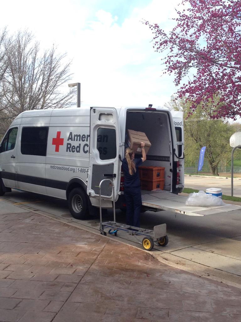 DiscoveryPC's tweet photo. #BloodDrive today @RedCrossBloodMW http://t.co/ayH7FfEpfN