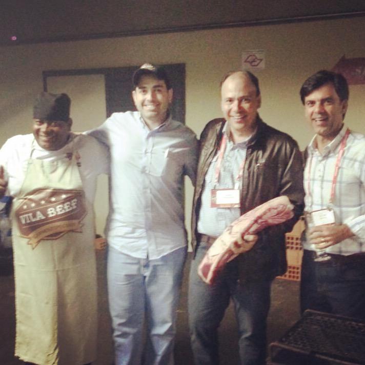 VilaBeef's tweet photo. #AgroTalento @beefpoint @beefvealconsult #vilabeef #carnebovina #vempraVB #doCampoàMesa http://t.co/5RtdtcxZ4M