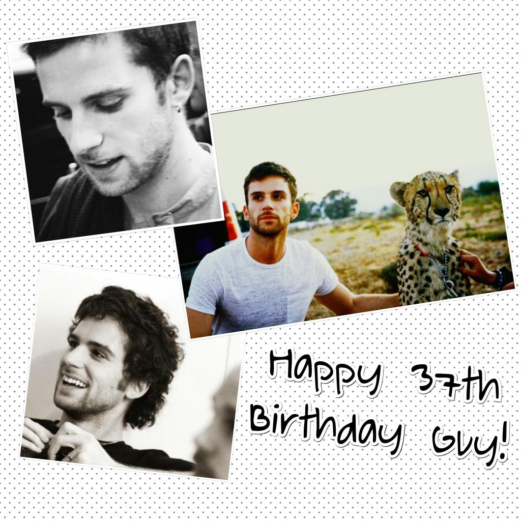 lorefeltesm's tweet image. You, handsome bass player. 🎂 #HappyBirthdayGuyBerryman