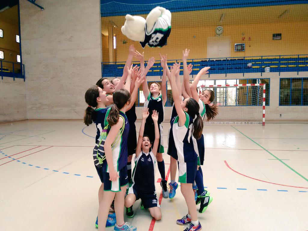 Adaagzgz's tweet photo. Pre. Fem. C; Zuera 20 - AAG 42
Partido impresionante de las chicas, ellas mismas se dan cuenta de lo que mejoran. http://t.co/sPYV8VsYZH