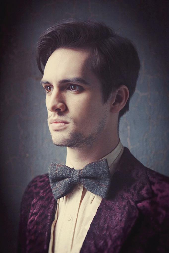 HAPPY 28TH BIRTHDAY BRENDON URIE! 