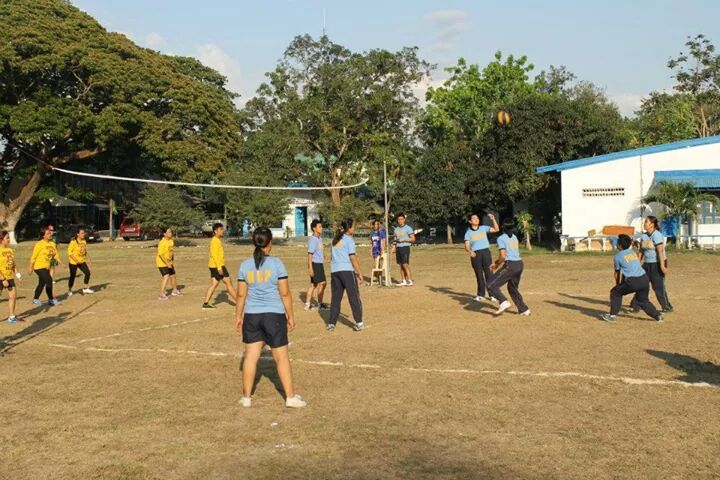 gurlnextdoor728's tweet photo. Sportsfest2015@inppo http://t.co/EKtEeVUKZL