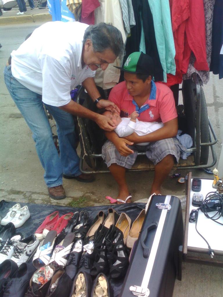 elhocionmx's tweet photo. #ConTodoOrgullo #DrBringas #TianguisFranciscoVilla
#SeTrataDeTodos
#PriUnido http://t.co/9Rypk1fId1