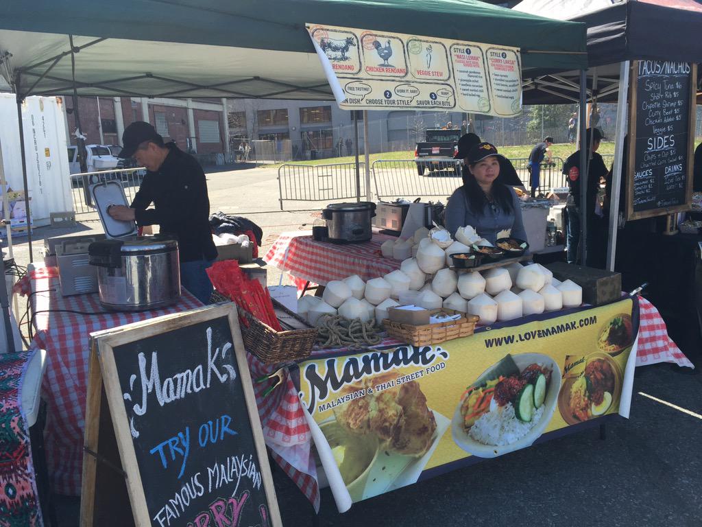 lovemamak's tweet photo. Pre vacation feel with coconut meal @lovemamak @smorgasburg http://t.co/HM2vdWdNzC