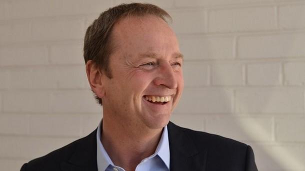 DaveCoulierr's tweet image. The picture on the left is a normal person and on the right is a person who took #weed #420NO