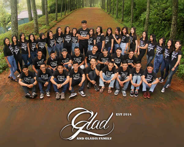 Jessi_fina's tweet photo. With @GladGladis6 ;*;*;* http://t.co/cQoRW7nmSj